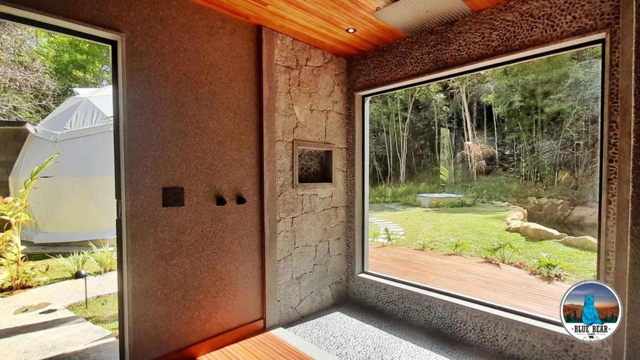 Вилла Blue Bear Cabins Петрополис Экстерьер фото